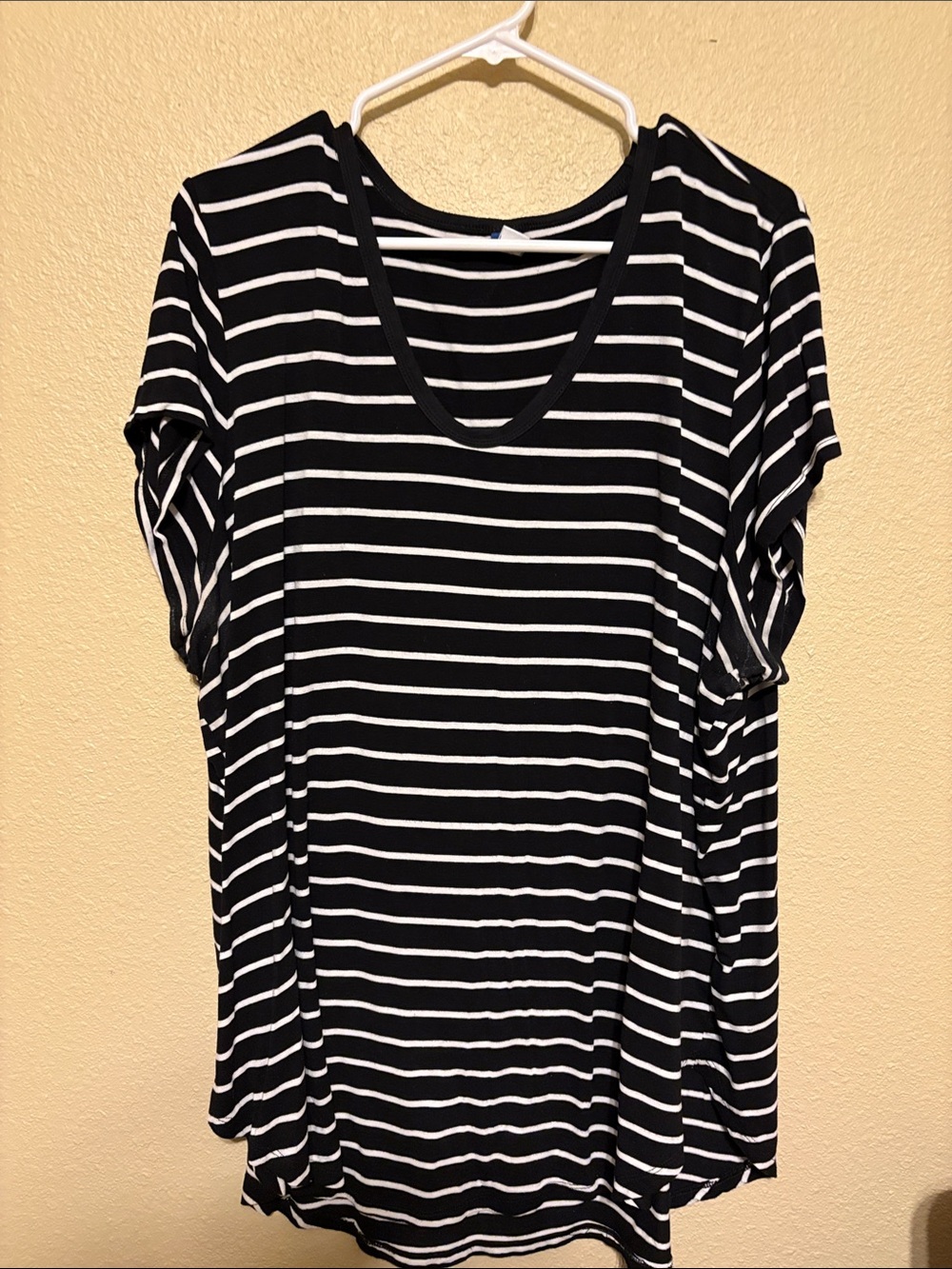 Black and White Striped Women's Short Sleeve Top